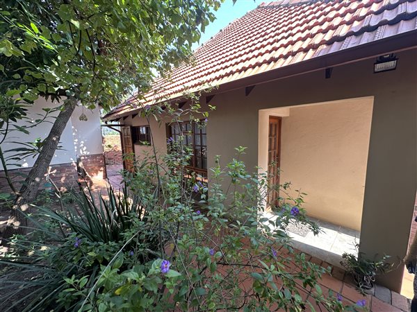 1 Bed Garden Cottage