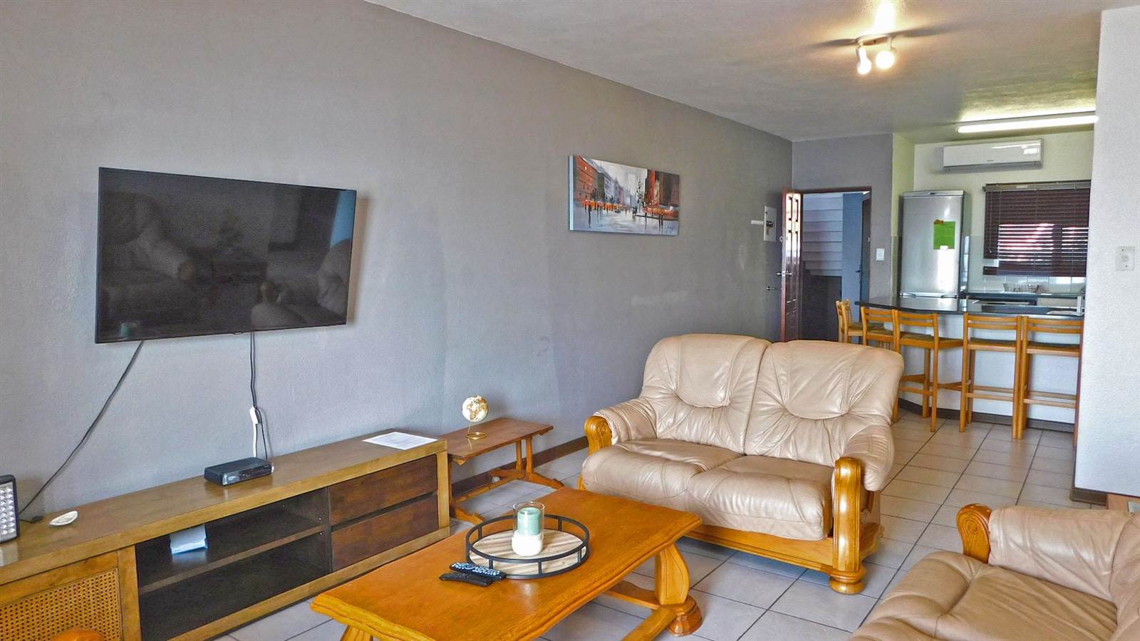 2 Bed Townhouse in Umdloti photo number 6