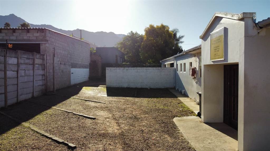 341  m² Office Space in Swellendam photo number 2