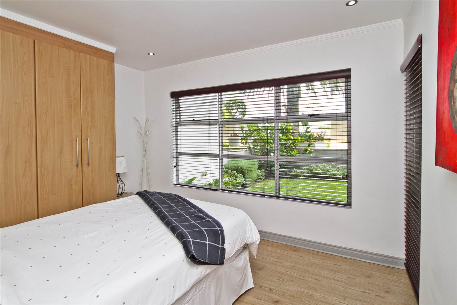 2 Bed Apartment in Sandhurst photo number 17