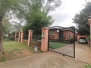 3 Bed House in Ravensklip