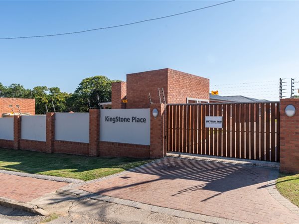 3 Bedroom Townhouse 3 Bedroom Townhouse