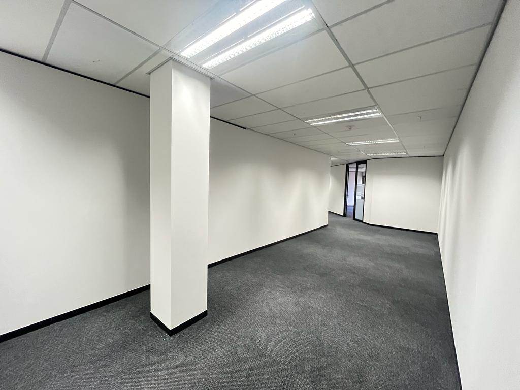 336  m² Commercial space in Parktown photo number 2