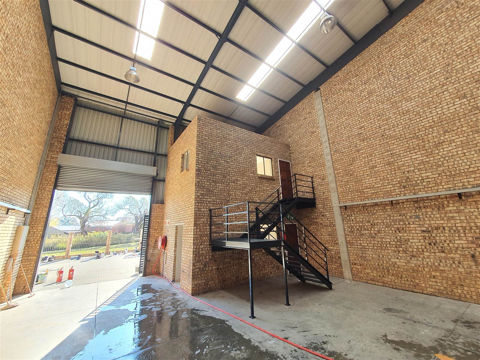 279  m² Industrial space in Stormill photo number 8