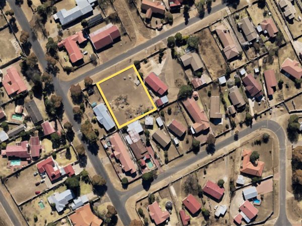1500 m² Land available in Pioneer Park
