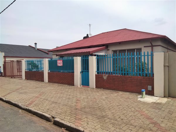 2 Bedroom House 2 Bedroom House
