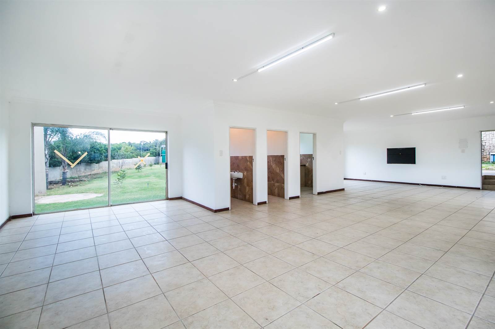 7 Bed House in Mooikloof Equestrian Estate photo number 23