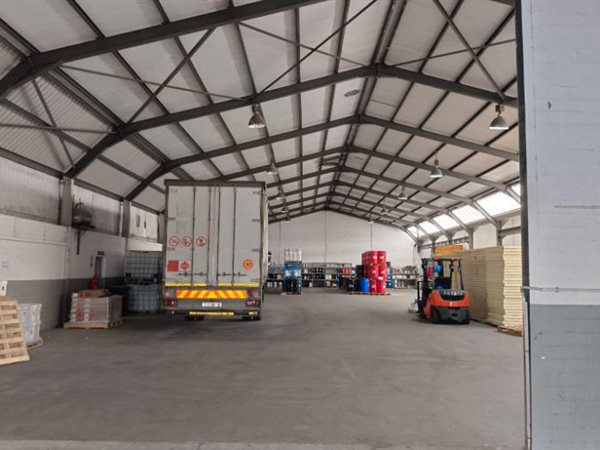 3 170  m² Industrial space