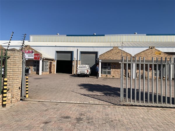 200  m² Commercial space in Walmer