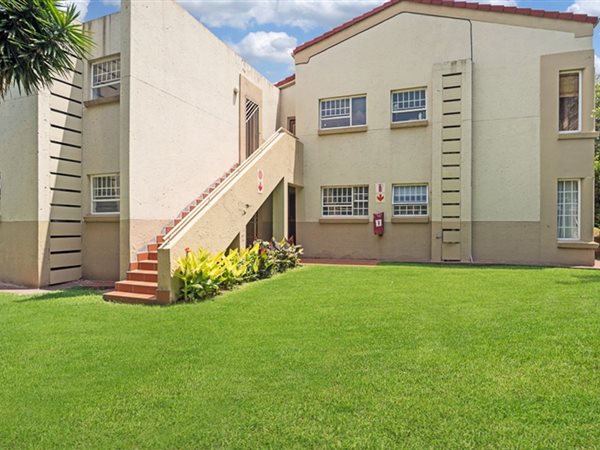 3 Bed Townhouse in Rembrandt Park