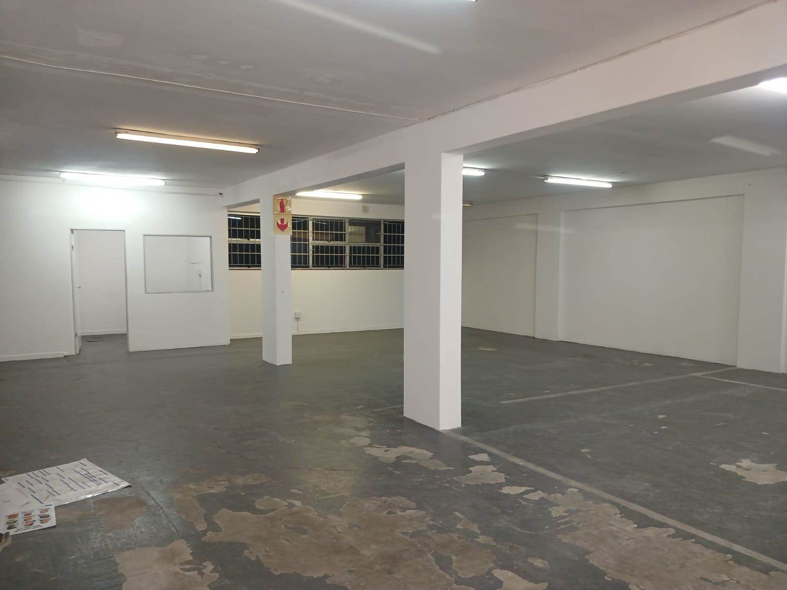 300  m² Retail Space in Greyville photo number 3