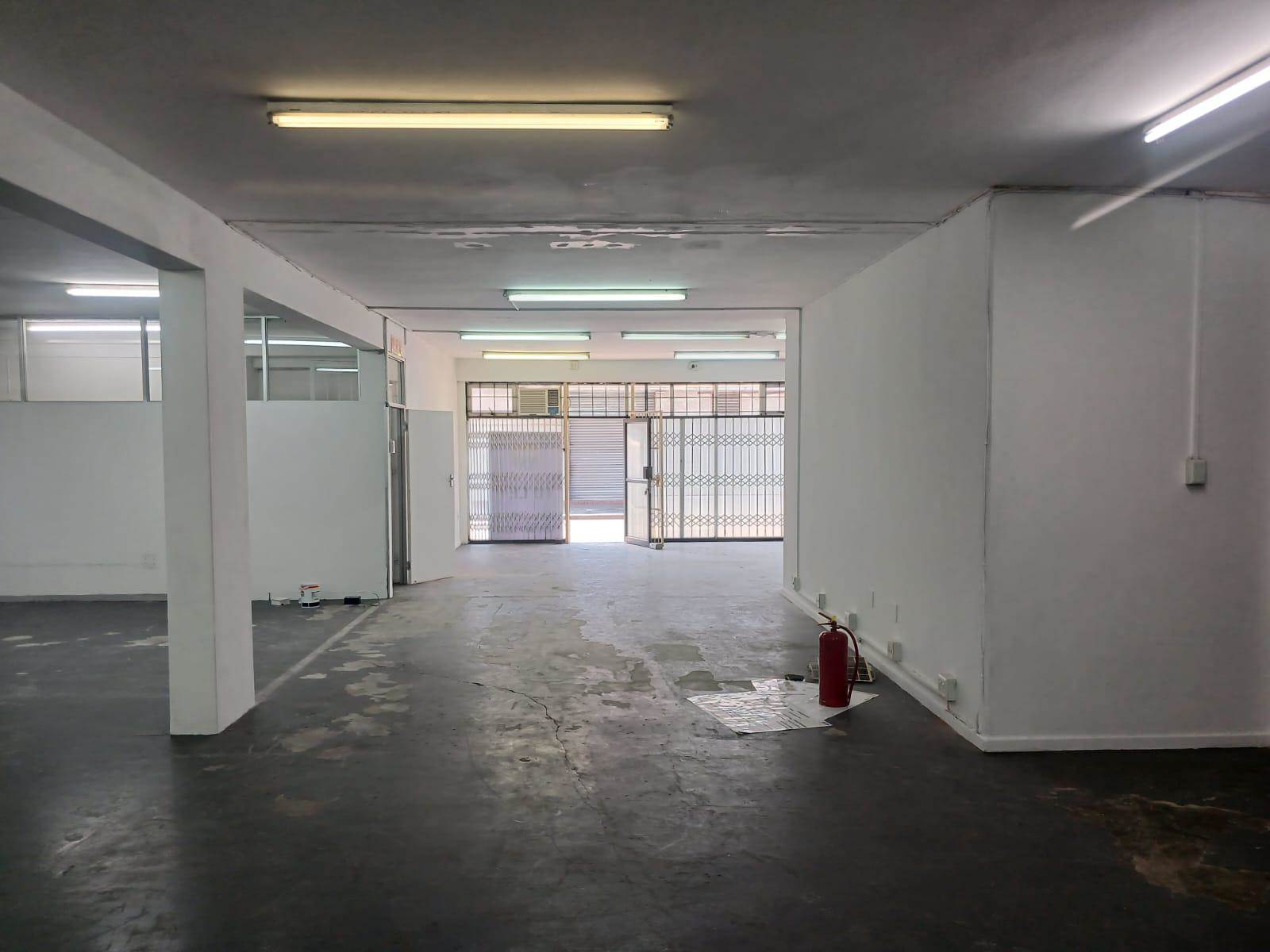 300  m² Retail Space in Greyville photo number 5