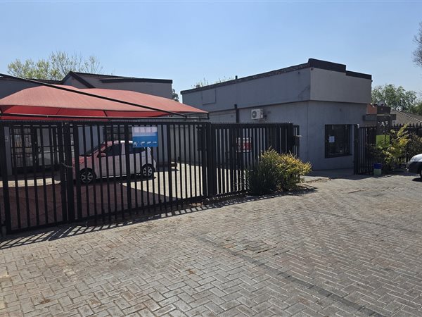 1 007  m² Commercial space