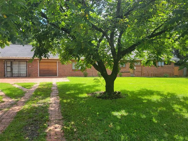 4 Bedroom House 4 Bedroom House