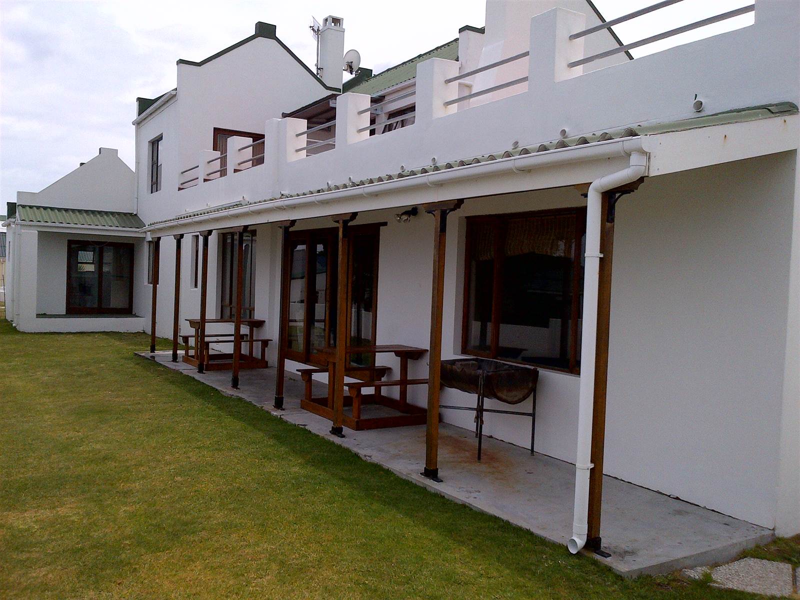 6 Bed House in Gansbaai and surrounds photo number 5
