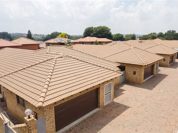 4 Bedroom House 4 Bedroom House