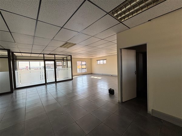 133 m² Commercial space 133 m² Commercial space