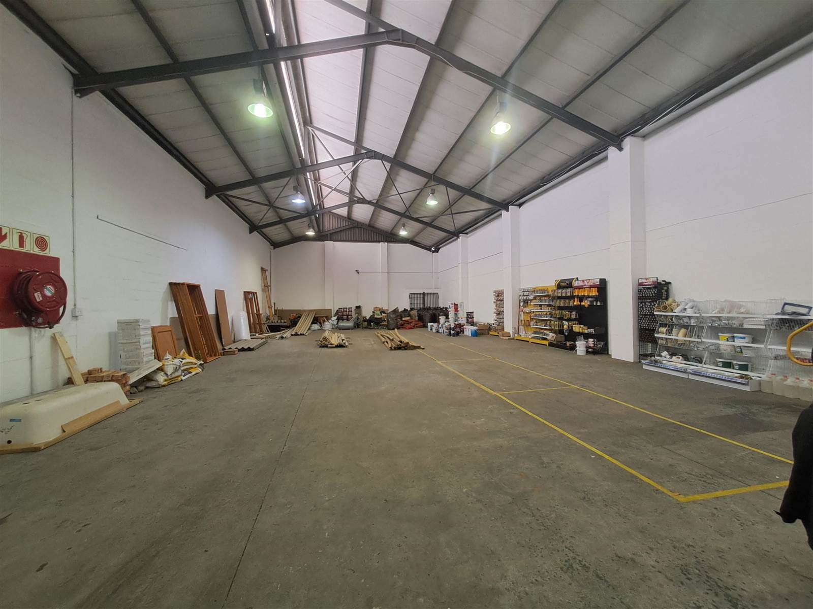 284  m² Industrial space in Maitland photo number 2