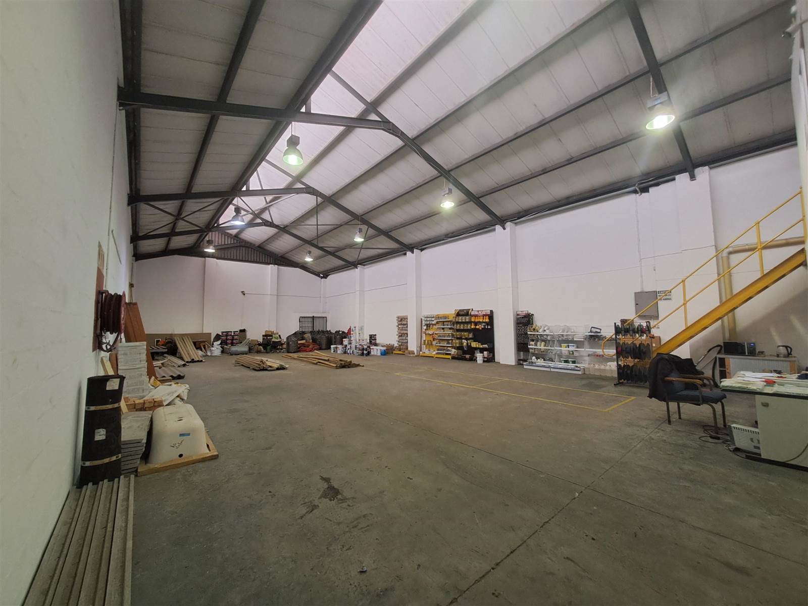 284  m² Industrial space in Maitland photo number 3