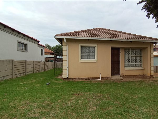 2 Bed House in Austin View