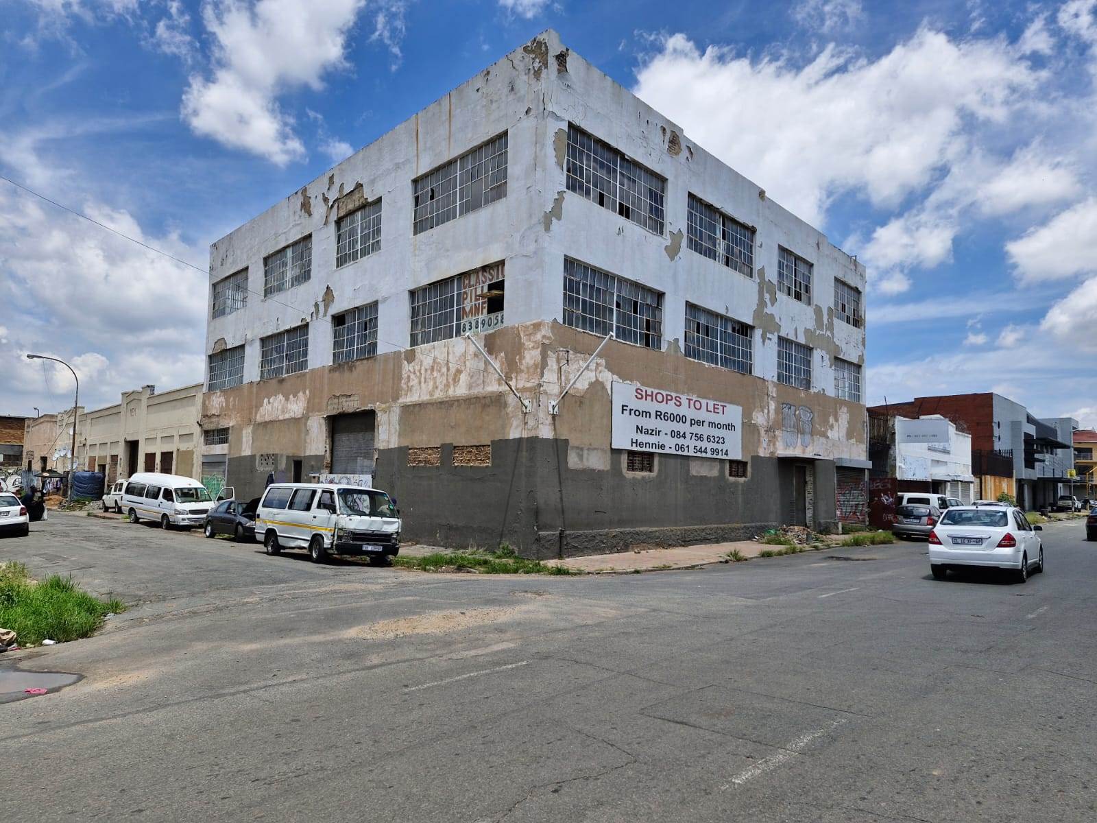 1770  m² Industrial space in Newtown photo number 2
