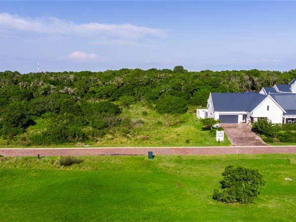1125 m² Land available in St Francis Links