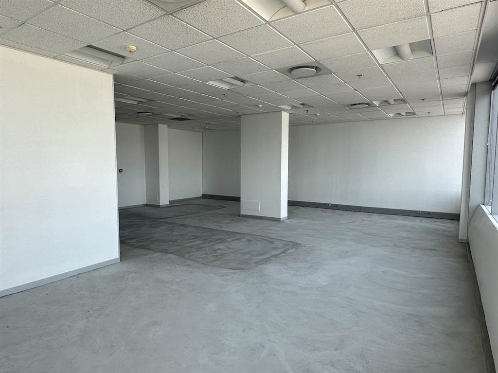 127  m² Commercial space in Foreshore photo number 16