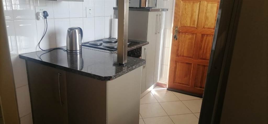 3 Bed House in Soshanguve B photo number 16