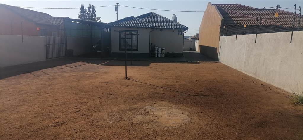 3 Bed House in Soshanguve B photo number 26