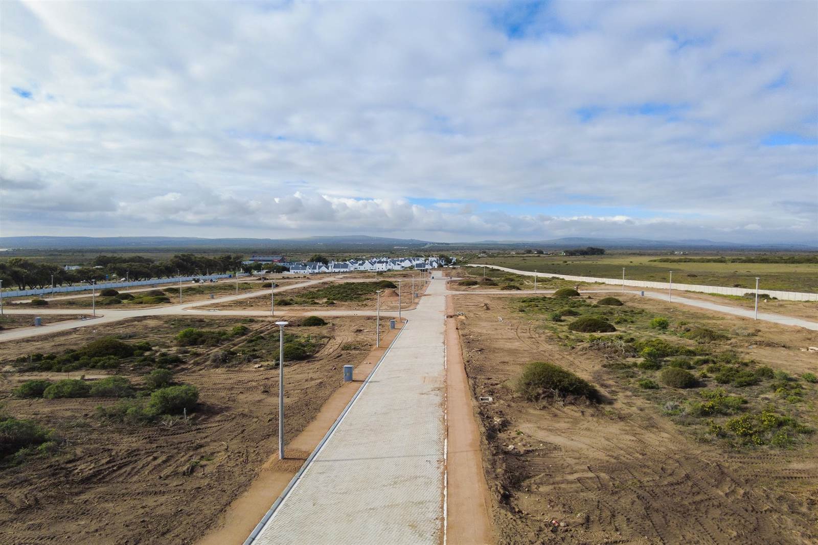 556 m² Land available in Yzerfontein photo number 8