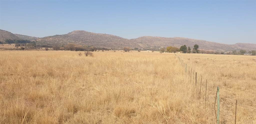 28.5 ha Land available in Hartbeespoort Dam photo number 3