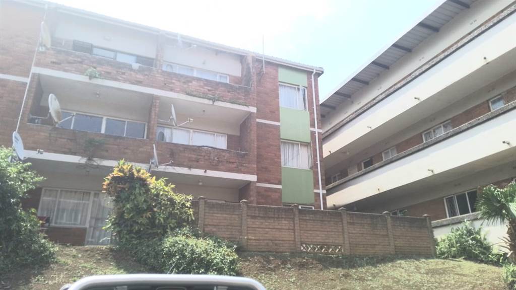 2 Bed Apartment in Empangeni Central photo number 17