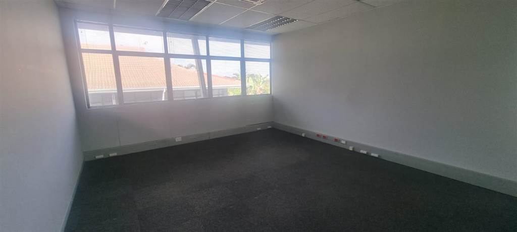 313  m² Commercial space in Parow North photo number 14