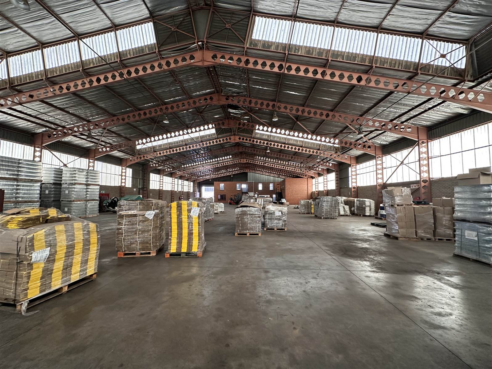 1851  m² Industrial space in Wadeville photo number 2