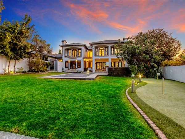 5 Bedroom House 5 Bedroom House