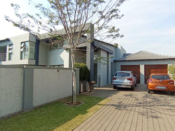 6 Bedroom House 6 Bedroom House
