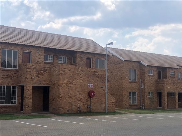 2 Bed Flat in Randfontein Central