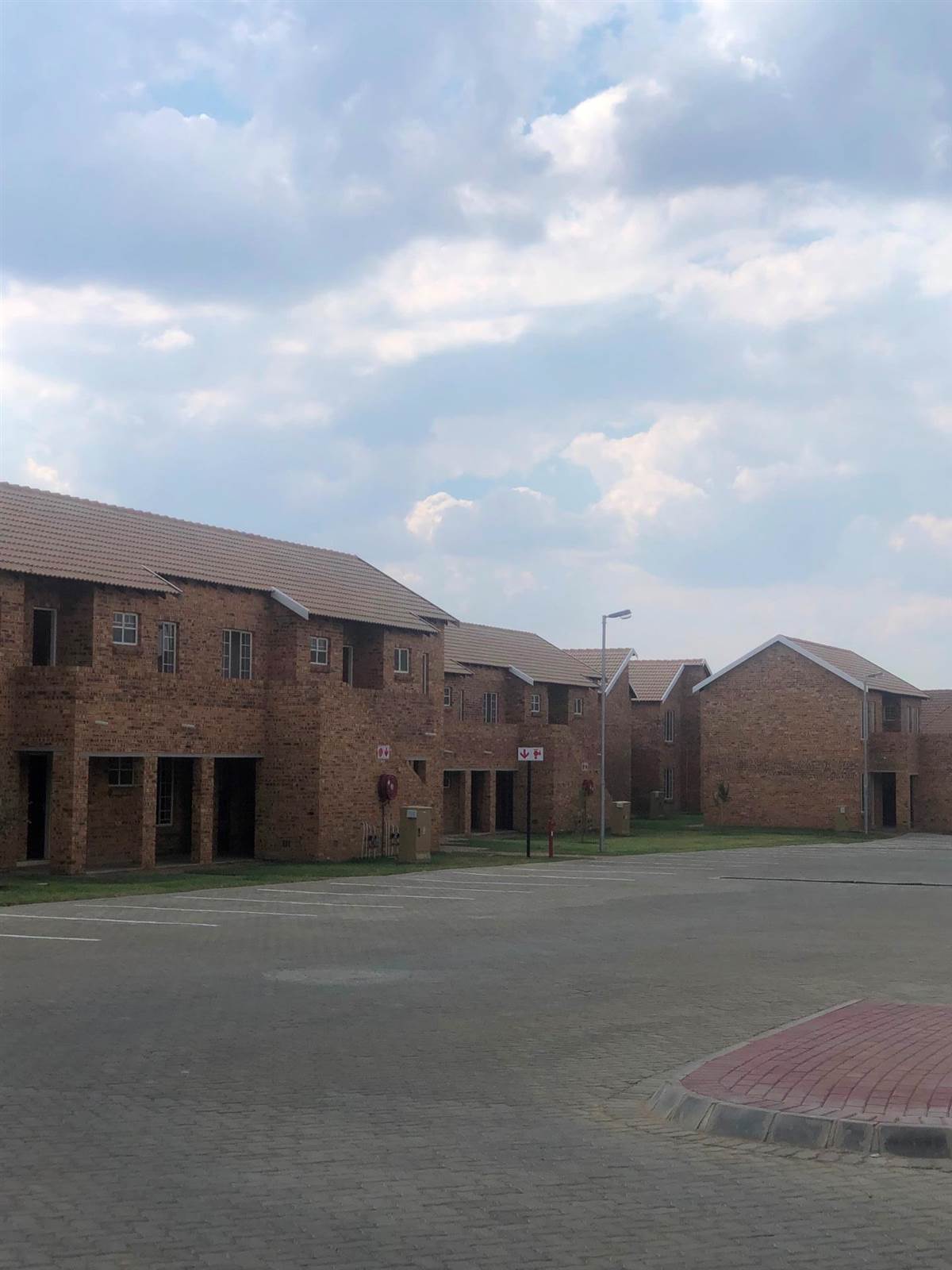 2 Bed Flat in Randfontein Central photo number 17