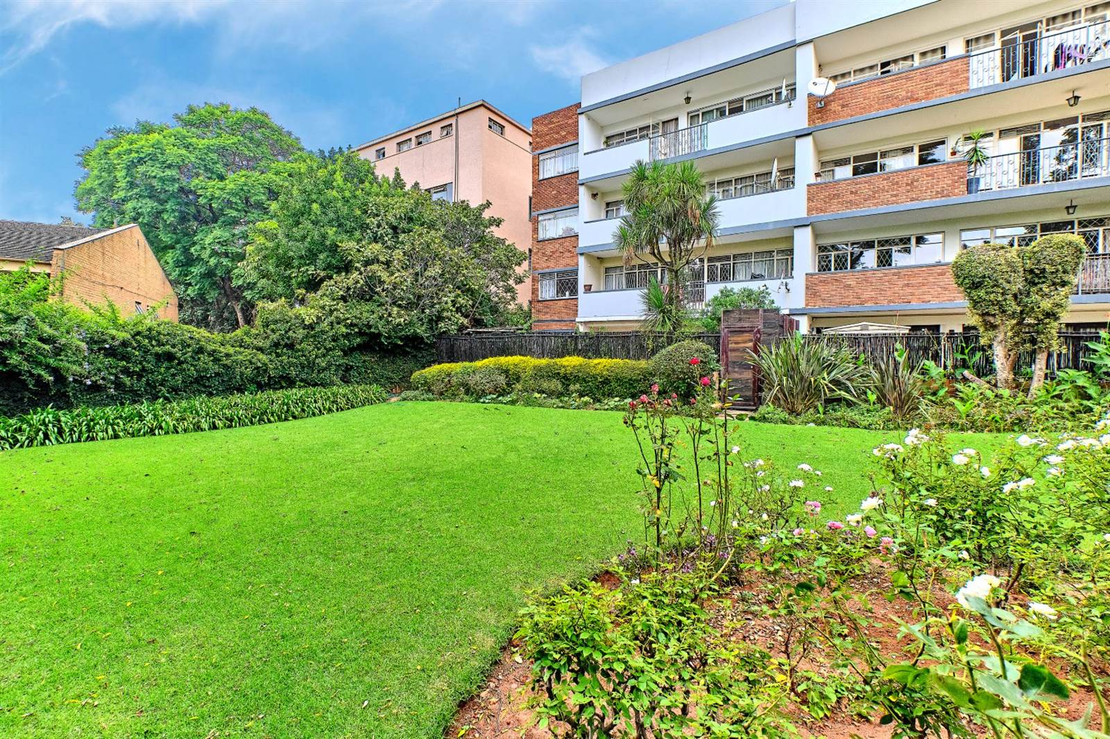 3 Bed Apartment in Illovo photo number 23