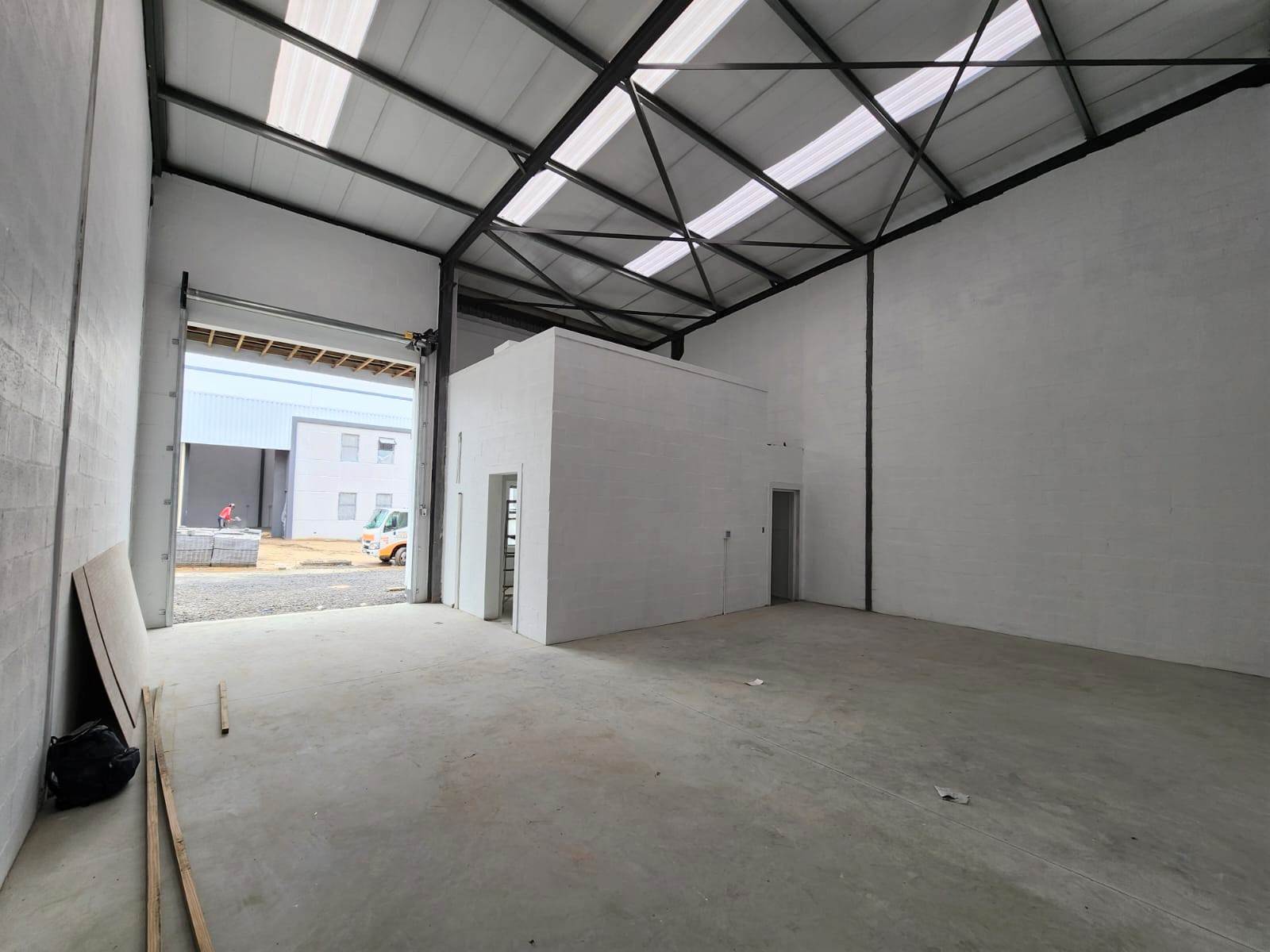 132  m² Industrial space in Parklands photo number 2