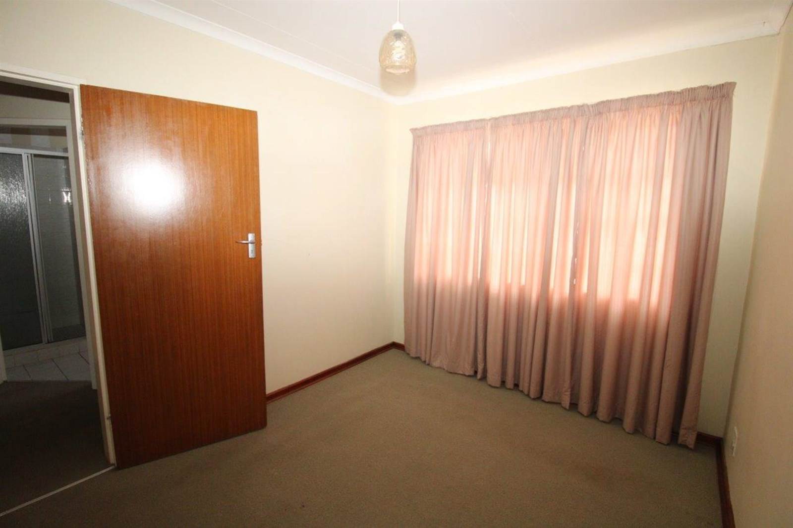 2 Bed Townhouse in Bela-Bela (Warmbaths) photo number 14