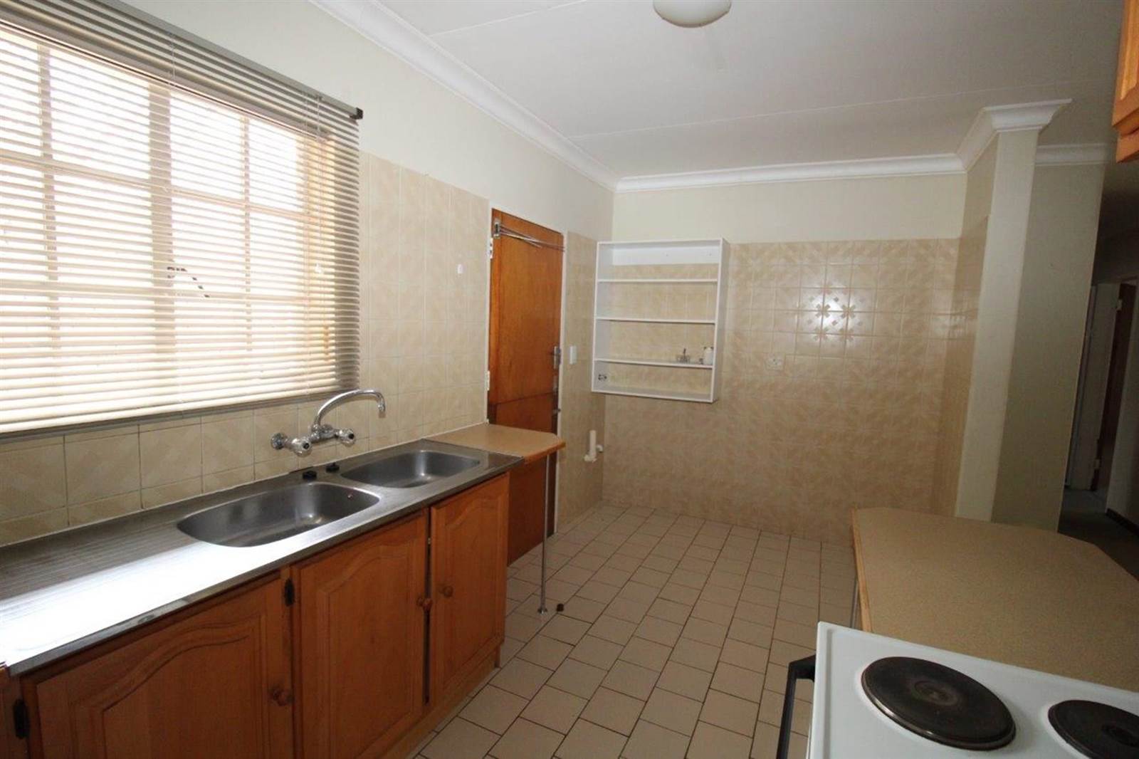 2 Bed Townhouse in Bela-Bela (Warmbaths) photo number 8