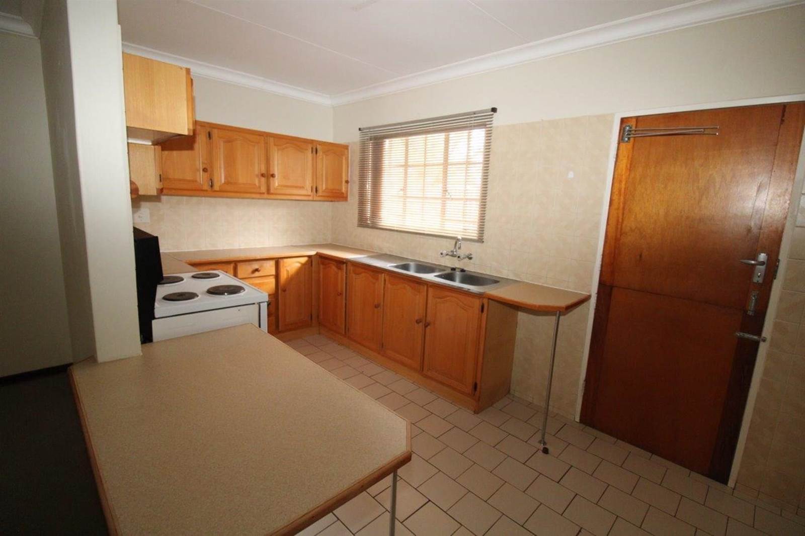 2 Bed Townhouse in Bela-Bela (Warmbaths) photo number 7