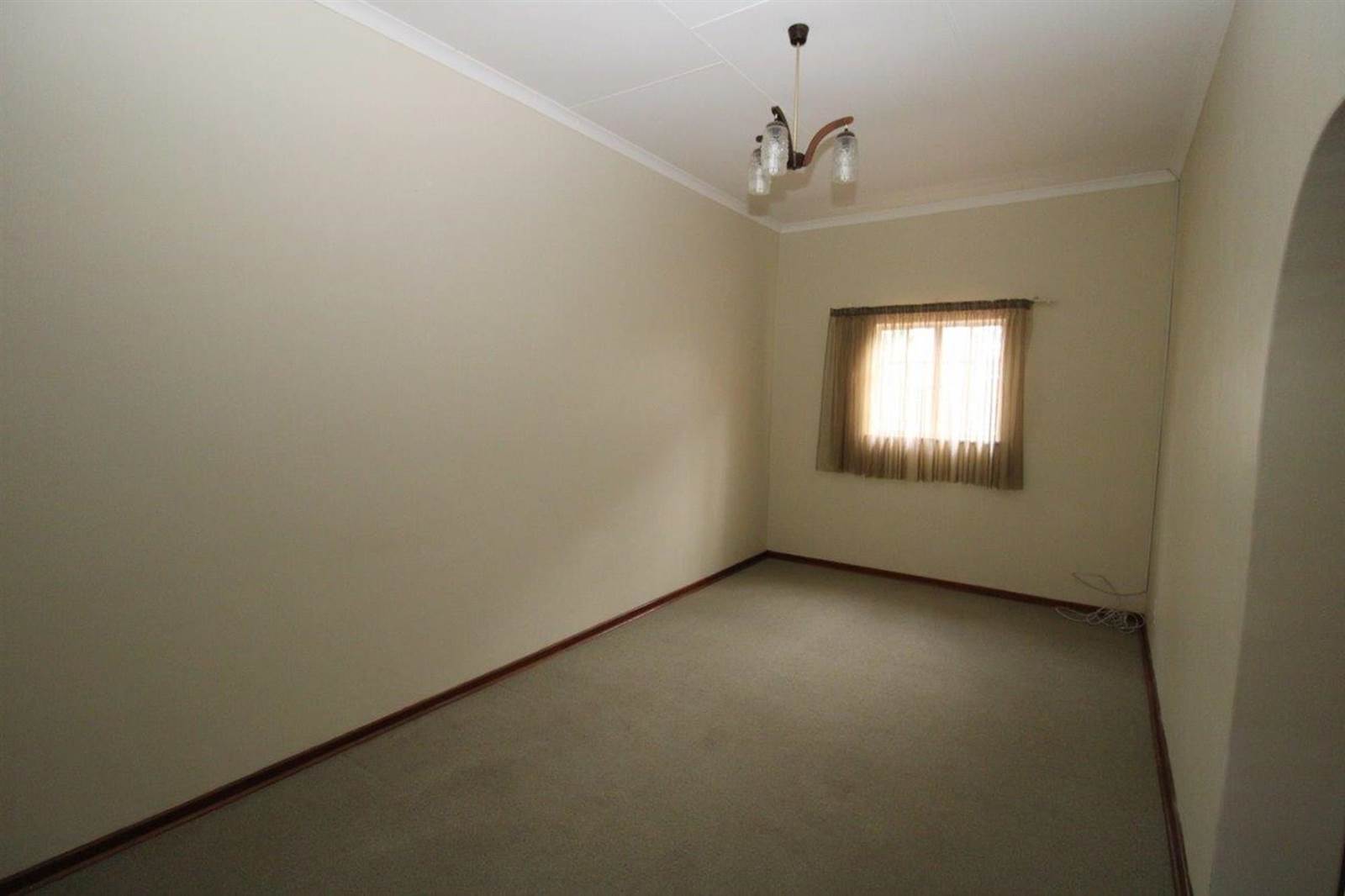 2 Bed Townhouse in Bela-Bela (Warmbaths) photo number 15