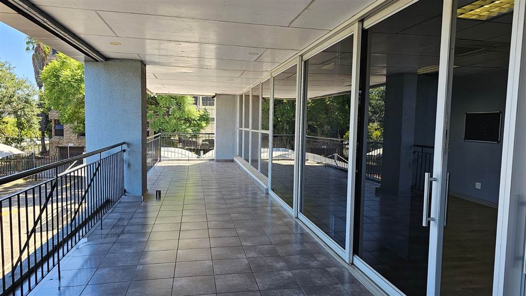 84.11  m² Office Space in Bedfordview photo number 8