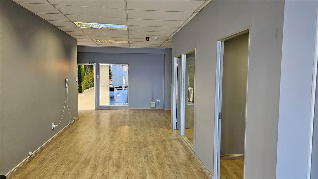 84.11  m² Office Space in Bedfordview photo number 6
