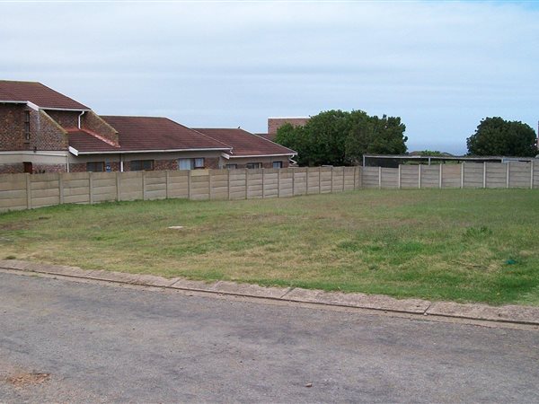 630 m² Land