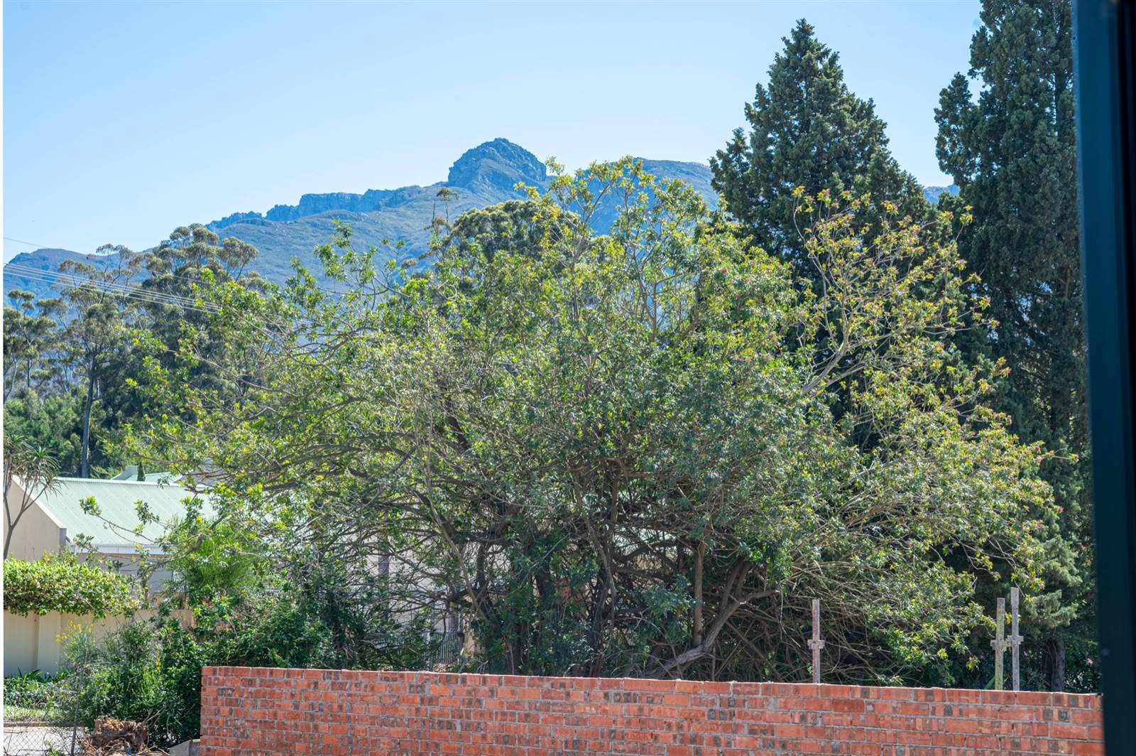 2 Bed Apartment in Swellendam photo number 3
