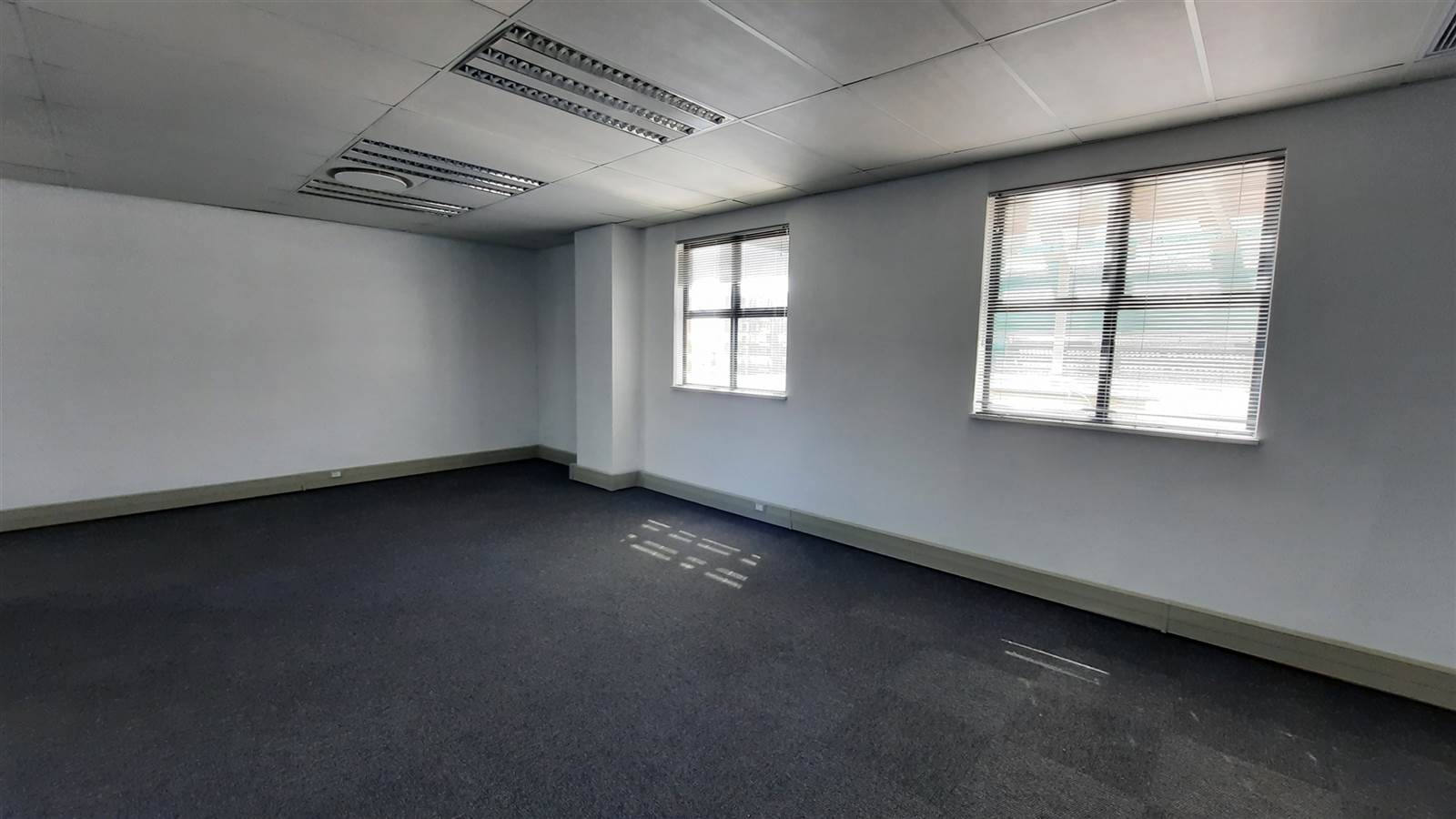 117  m² Commercial space in Umhlanga Ridge photo number 11