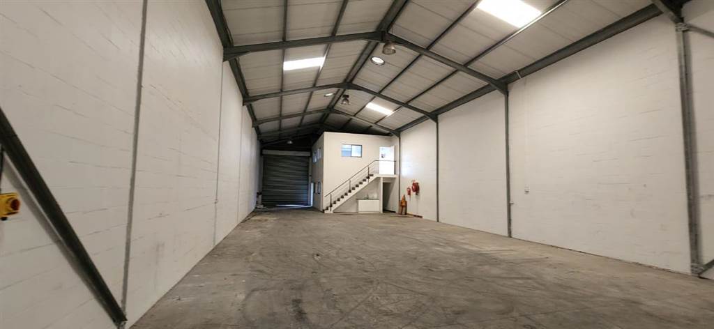 325  m² Industrial space in Kuilsriver photo number 11